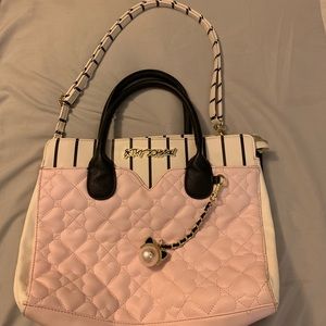 Betsy Johnson purse 🌸